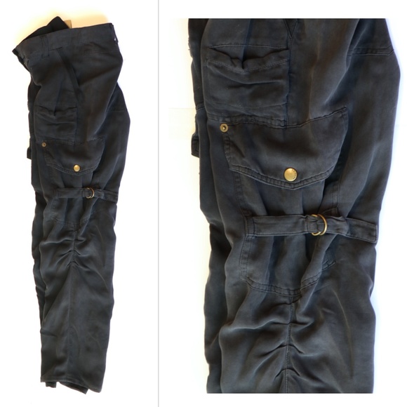 Low-rise black Da-Nang cargo pants cinch at knees - Picture 1 of 13